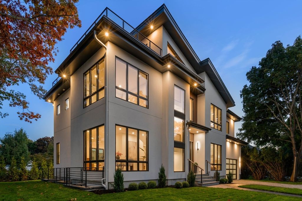 Backyard, Exterior, Facade, Modern