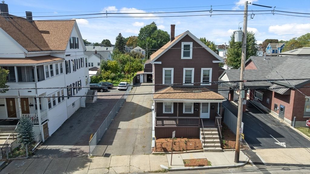 Exterior, Facade, Queen Anne Victorian