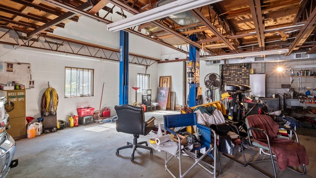 Interior, Wooden Beams