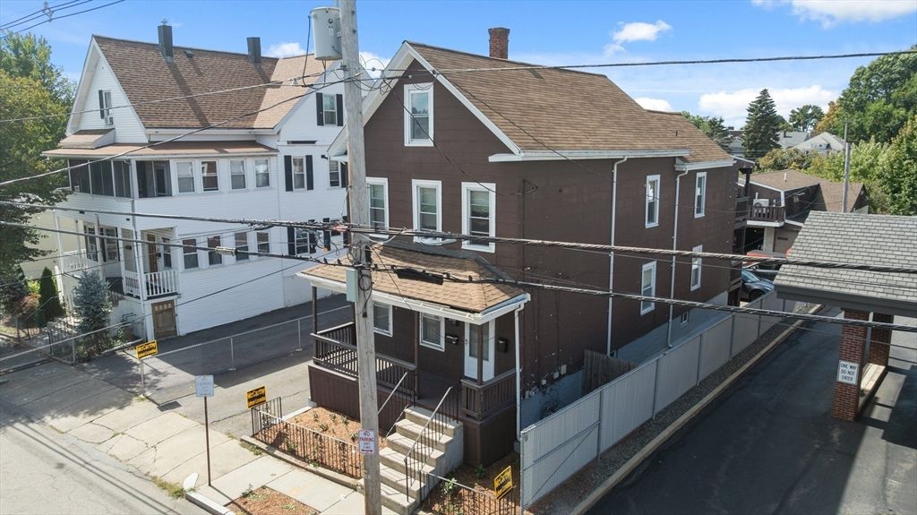 Exterior, Facade, Queen Anne Victorian