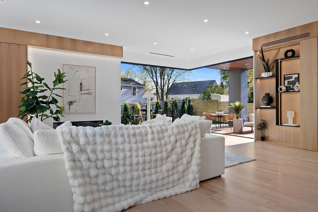 Interior, Living room, Recessed Lighting, Wood Texture Flooring