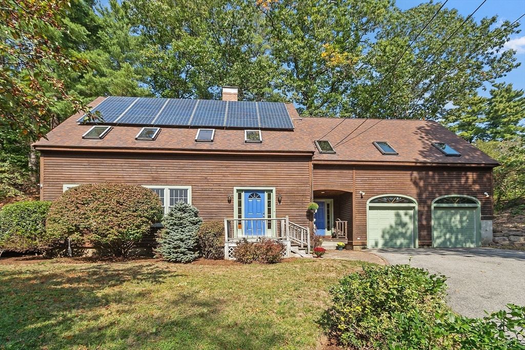 Attached, Exterior, Facade, Solar Panels, Cape Cod