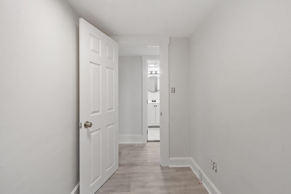 Interior, Utility Closets, Wood Texture Flooring