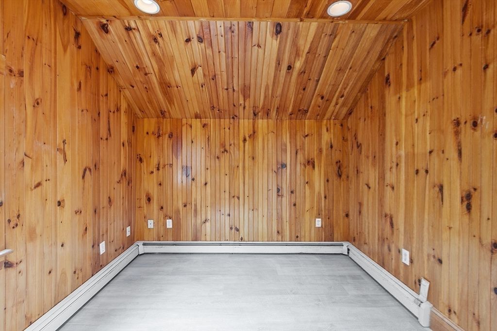 Empty room, Interior, Wooden Ceilings, Wooden Walls