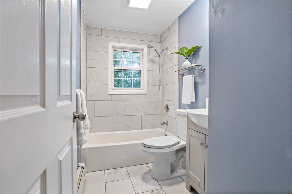 Bathroom, Interior, Marble, Marble Walls