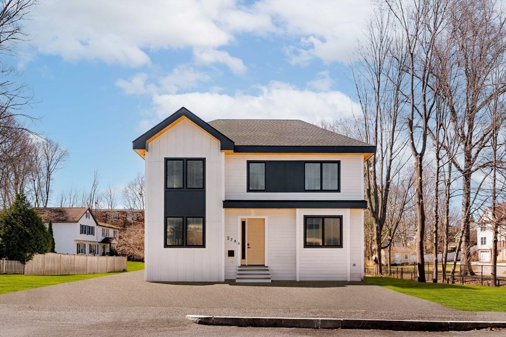 Exterior, Facade, Farmhouse