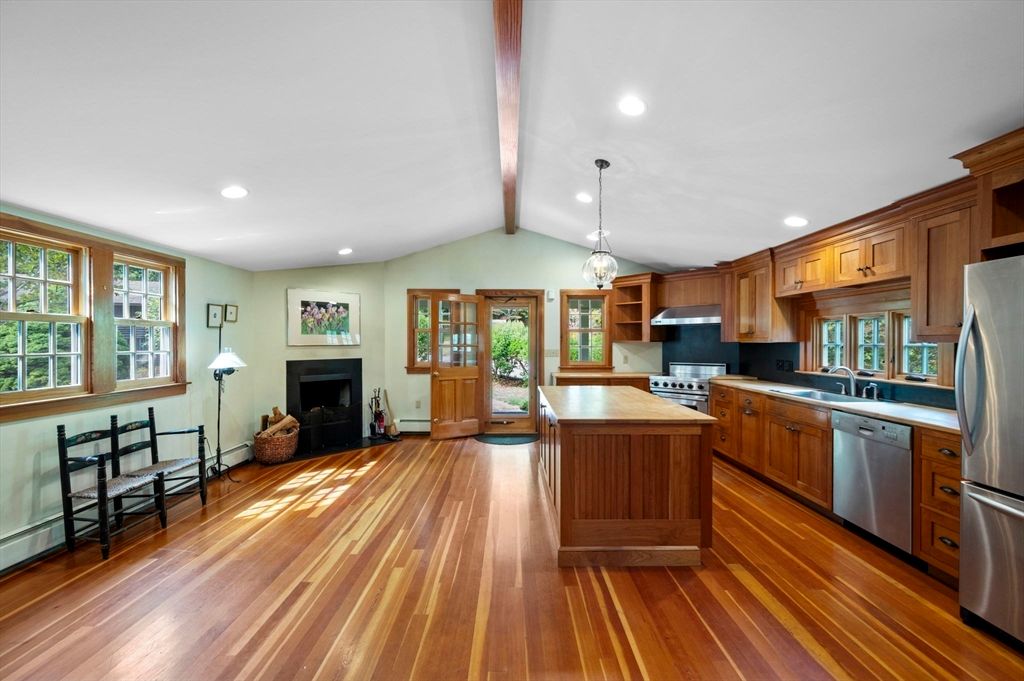 Dining room, Fireplace, Interior, Kitchen, Pendant Lights, Recessed Lighting, Wood Texture Flooring