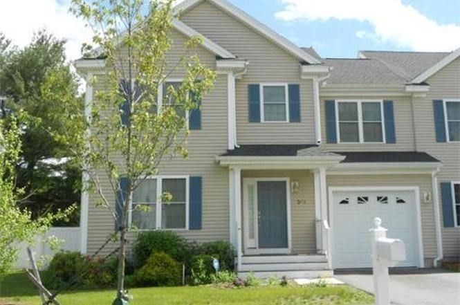 Attached, Exterior, Facade, American Craftsman