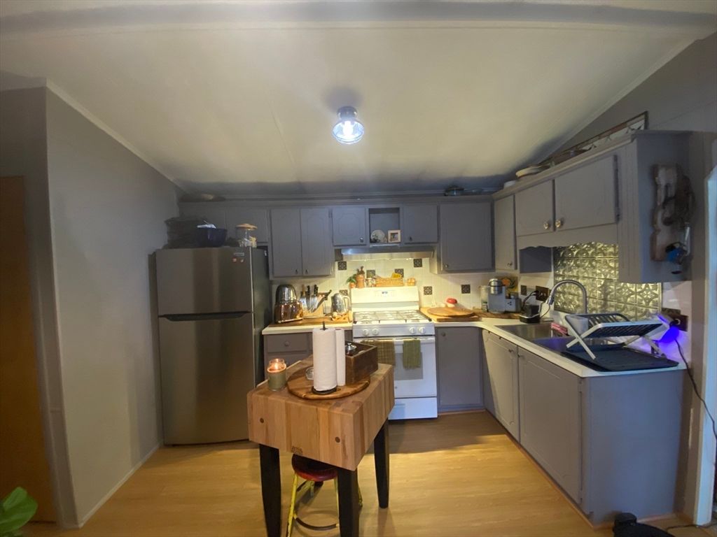 Interior, Kitchen, Wood Texture Flooring
