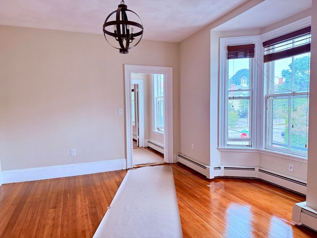 Empty room, Interior, Pendant Lights, Wood Texture Flooring