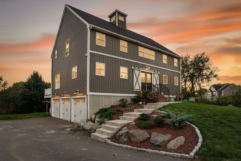 Attached, Exterior, Facade, Georgian