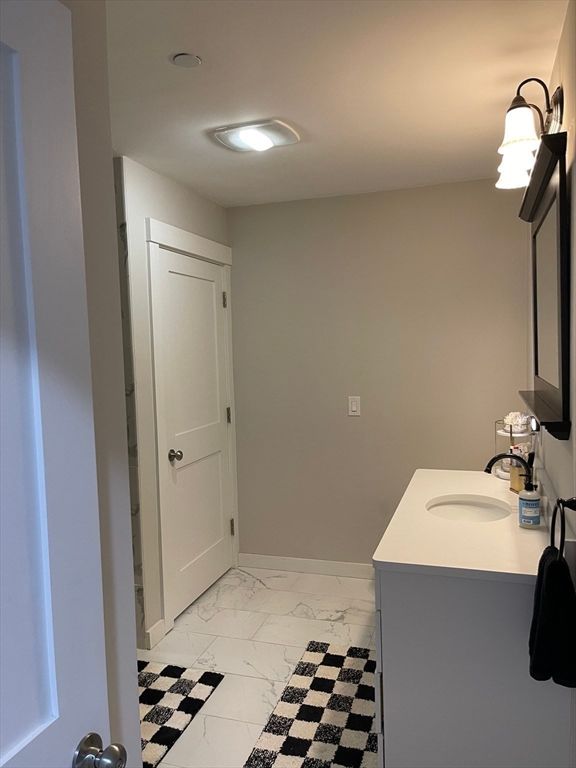 Bathroom, Interior, Marble, Recessed Lighting