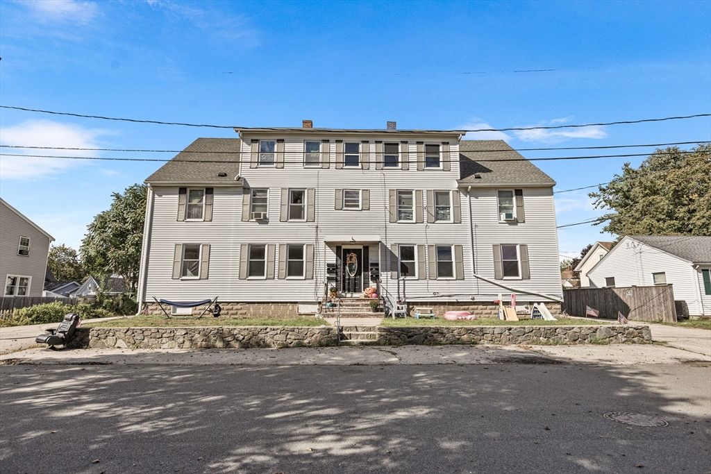 Exterior, Facade, Georgian