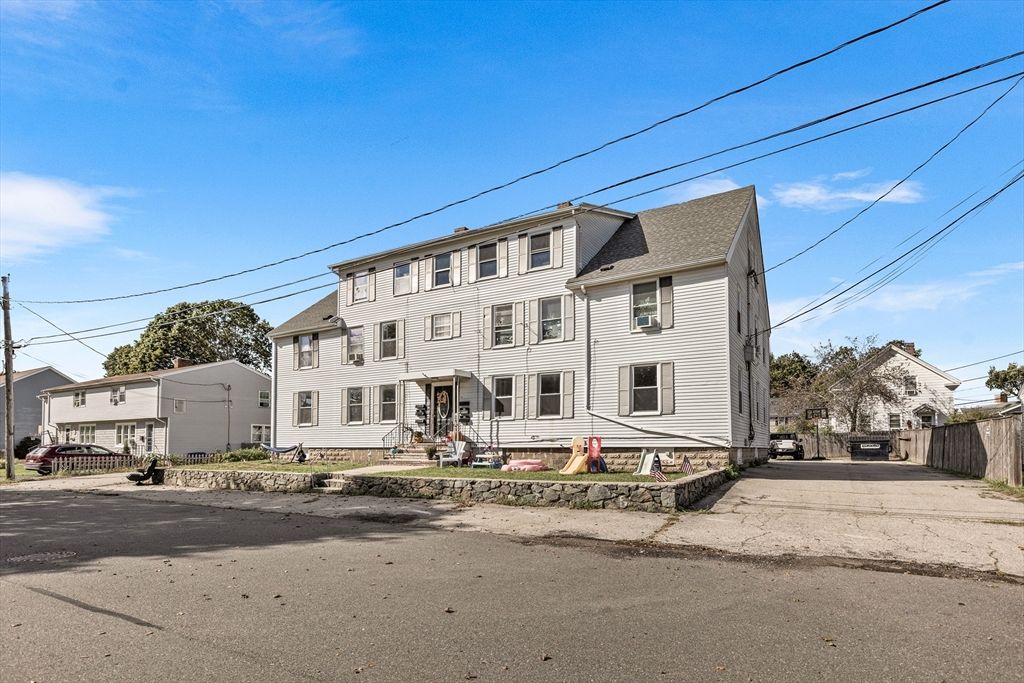 Exterior, Facade, Georgian