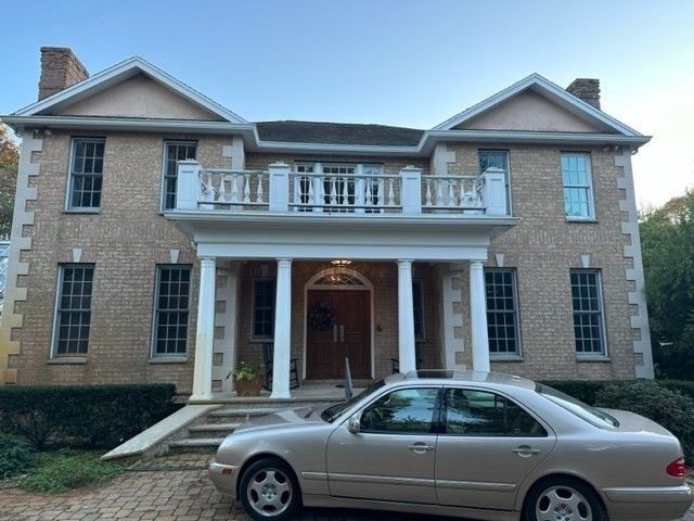 Exterior, Facade, Brick Facade, Georgian