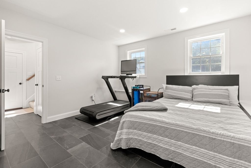 Bedroom, Fitness Equipment, Interior, Recessed Lighting