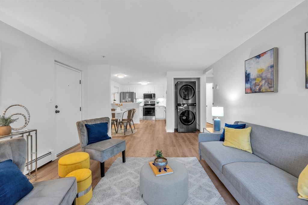 Dining room, Interior, Kitchen, Living room, Stainless Steel Appliances, Wood Texture Flooring