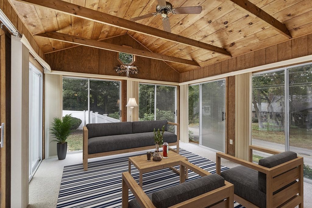 Interior, Living room, Sun Room, Wooden Beams, Wooden Ceilings