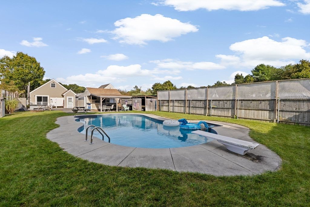 Backyard, Exterior, Pool