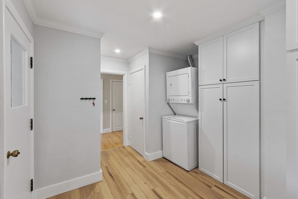 Interior, Recessed Lighting, Utility Closets, Washer, Wood Texture Flooring