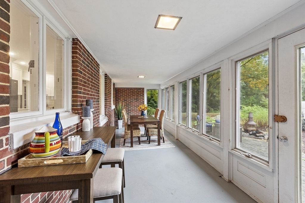 Dining room, Interior, Recessed Lighting, Stone Walls