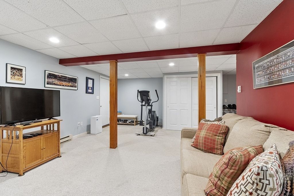 Fitness Equipment, Interior, Living room, Recessed Lighting