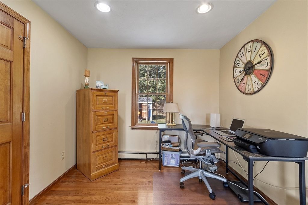 Home Office, Interior, Recessed Lighting, Wood Texture Flooring