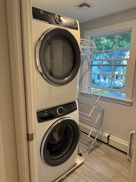 Interior, Utility Closets, Washer, Water, Wood Texture Flooring