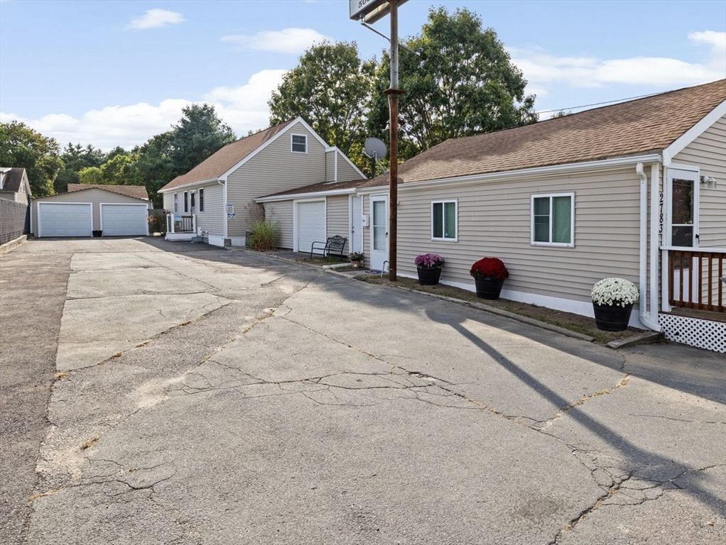 Detached Garage, Exterior