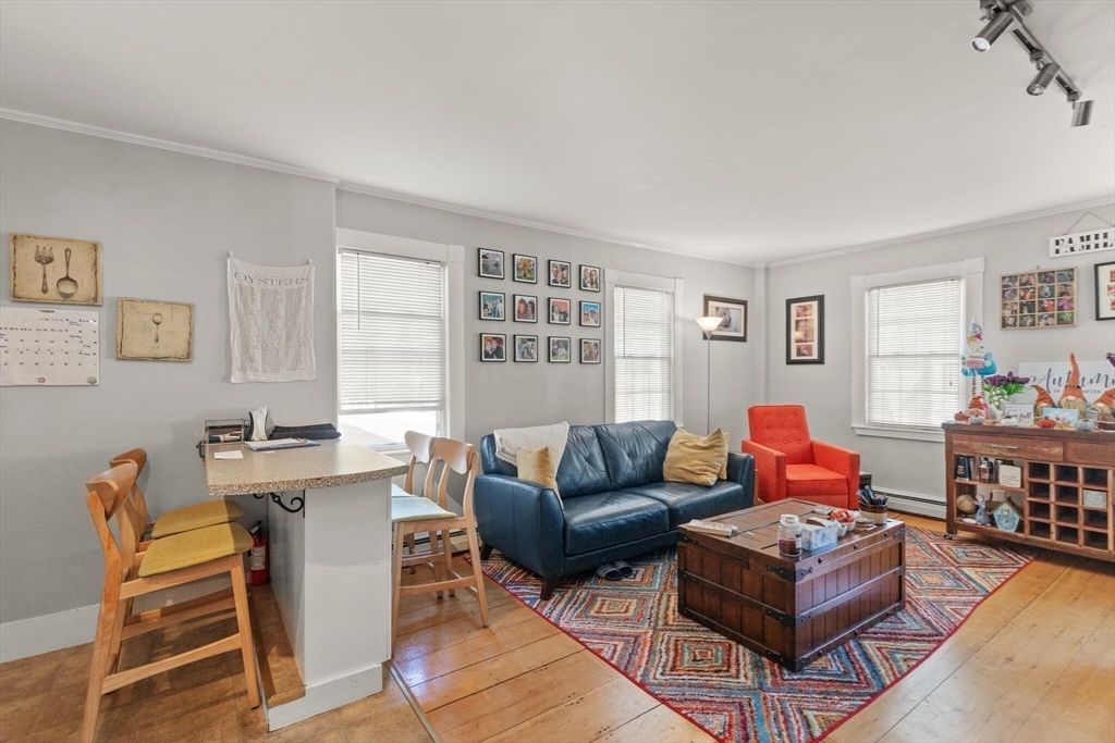 Dining room, Interior, Living room, Wood Texture Flooring