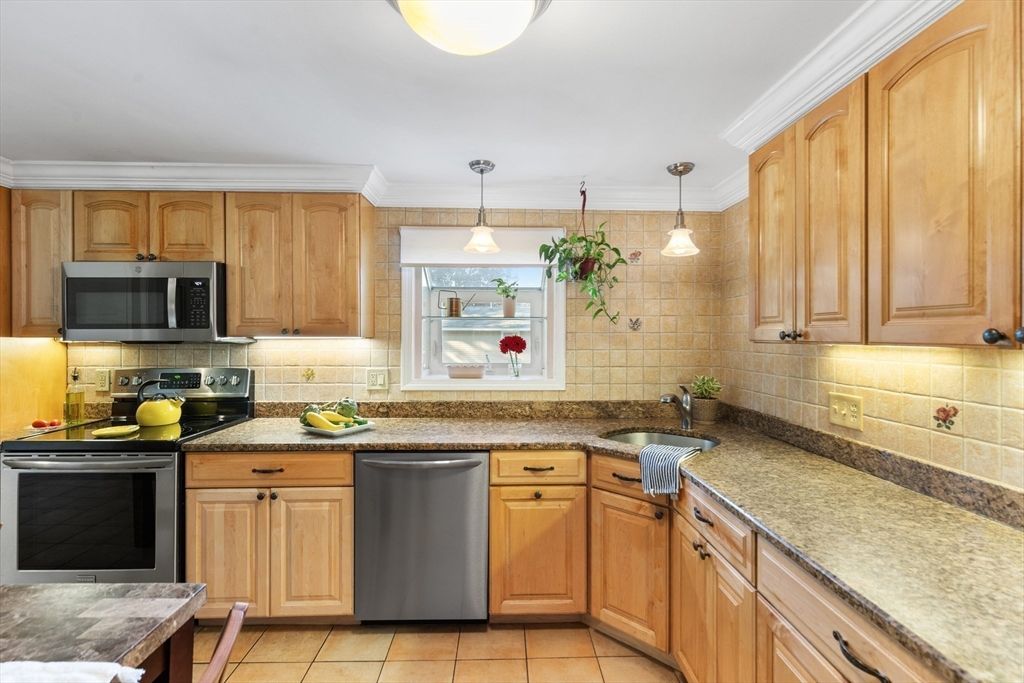 Interior, Kitchen, Pendant Lights
