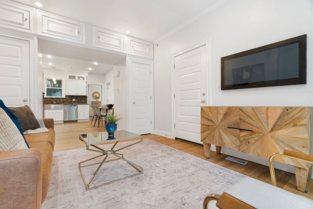 Interior, Kitchen, Living room, Recessed Lighting, Wood Texture Flooring