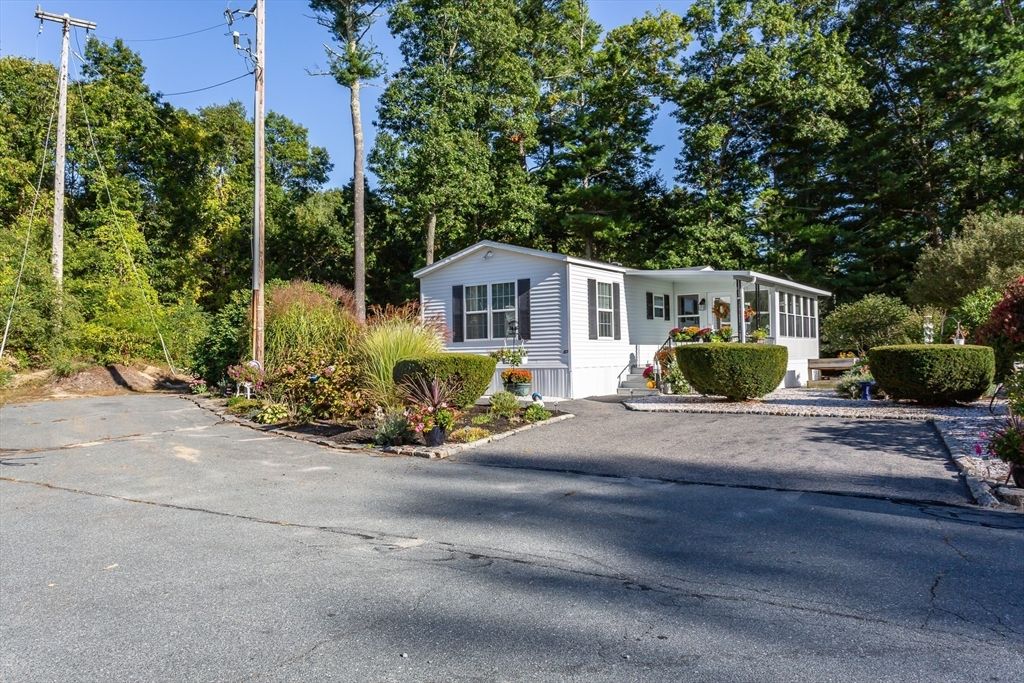 Exterior, Facade, Cape Cod