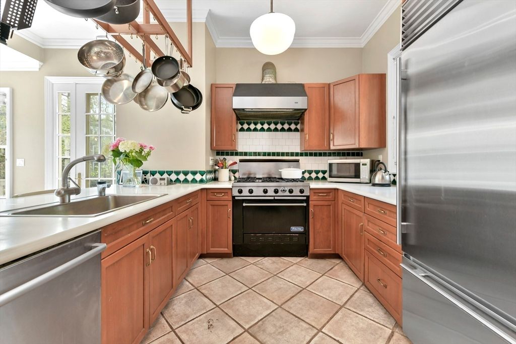 Interior, Kitchen, Pendant Lights, Stainless Steel Appliances