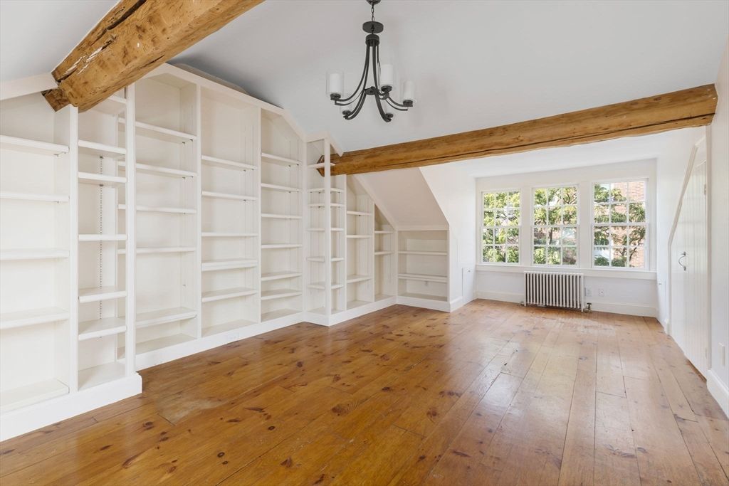 Chandelier, Empty room, Interior, Wooden Beams, Wood Texture Flooring