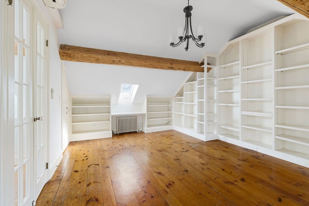 Chandelier, Empty room, Interior, Wooden Beams, Wood Texture Flooring