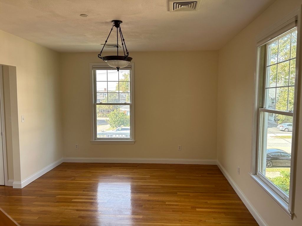 Empty room, Interior, Pendant Lights, Wood Texture Flooring