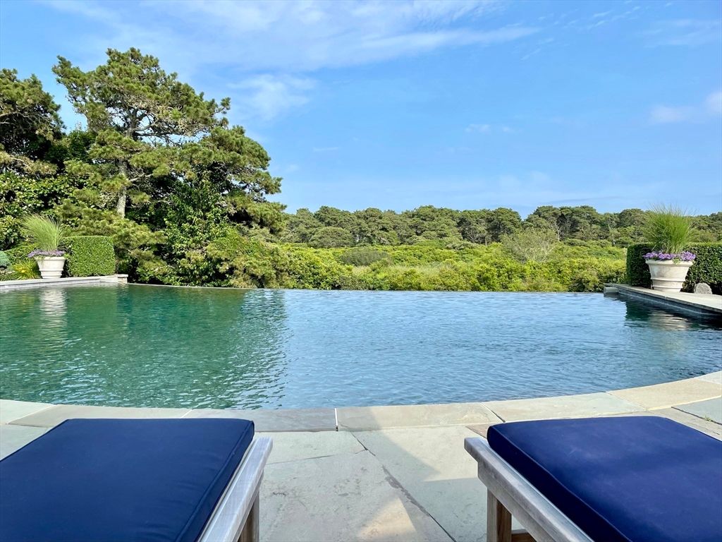 Exterior, Pool, Water