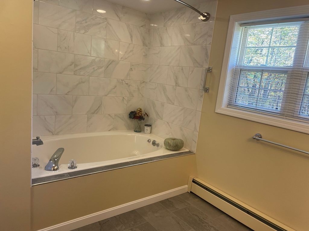 Bathroom, Interior, Marble Walls, Recessed Lighting