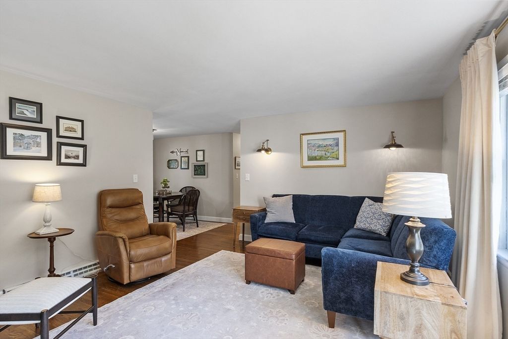 Dining room, Interior, Living room, Wood Texture Flooring