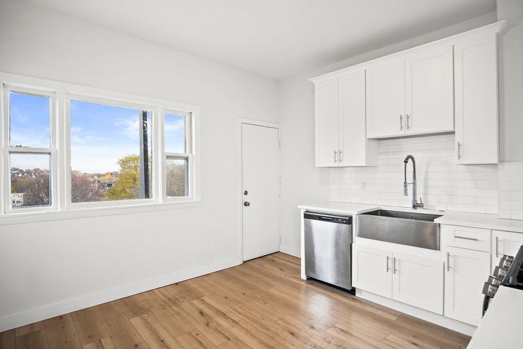Interior, Kitchen, Stainless Steel Appliances, Wood Texture Flooring