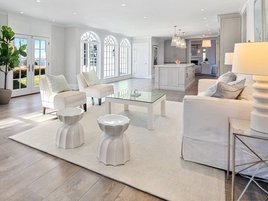 Chandelier, Interior, Kitchen, Living room, Pendant Lights, Recessed Lighting, Wood Texture Flooring