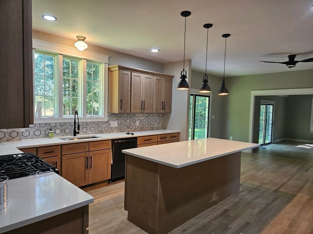 Interior, Kitchen, Pendant Lights, Recessed Lighting, Wood Texture Flooring