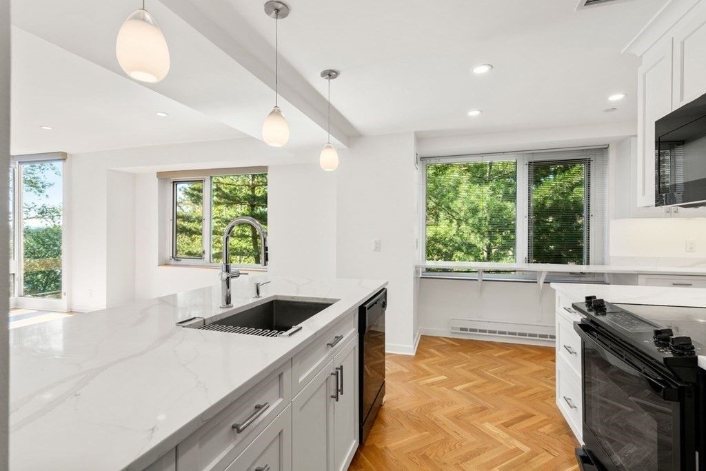 Interior, Kitchen, Pendant Lights, Recessed Lighting, Wood Texture Flooring