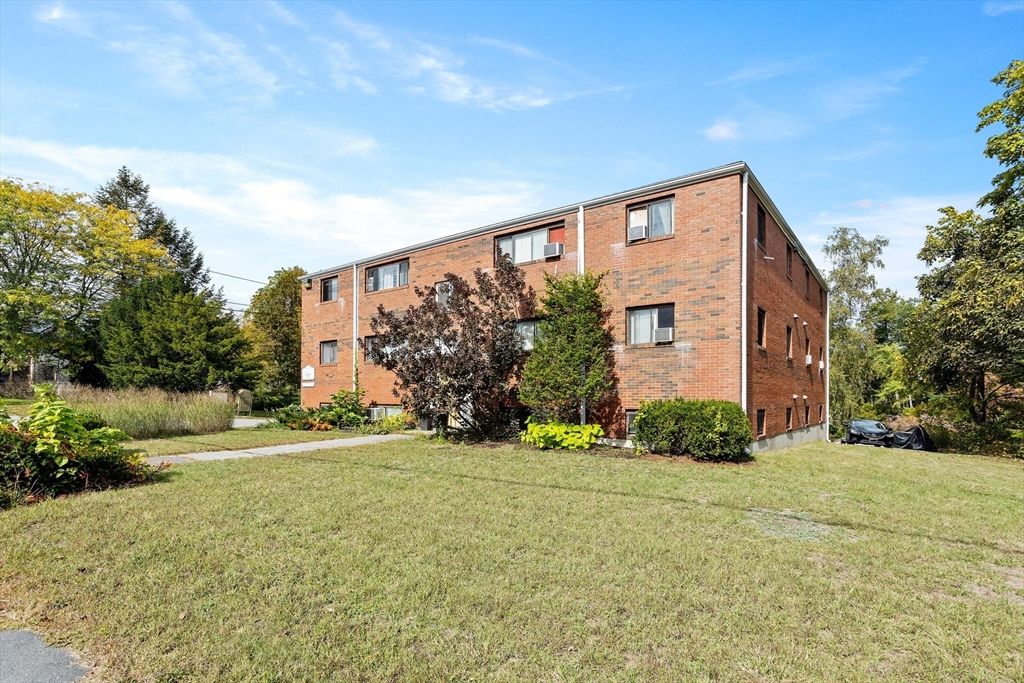 Backyard, Exterior, Facade, Brick Facade, None