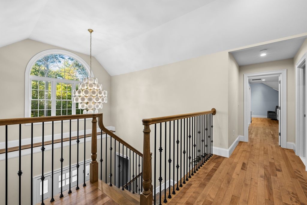 Interior, Pendant Lights, Recessed Lighting, Wood Texture Flooring