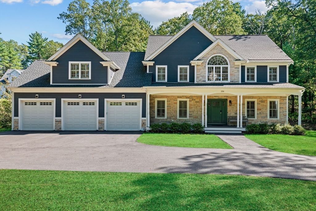 Attached, Exterior, Facade, Farmhouse