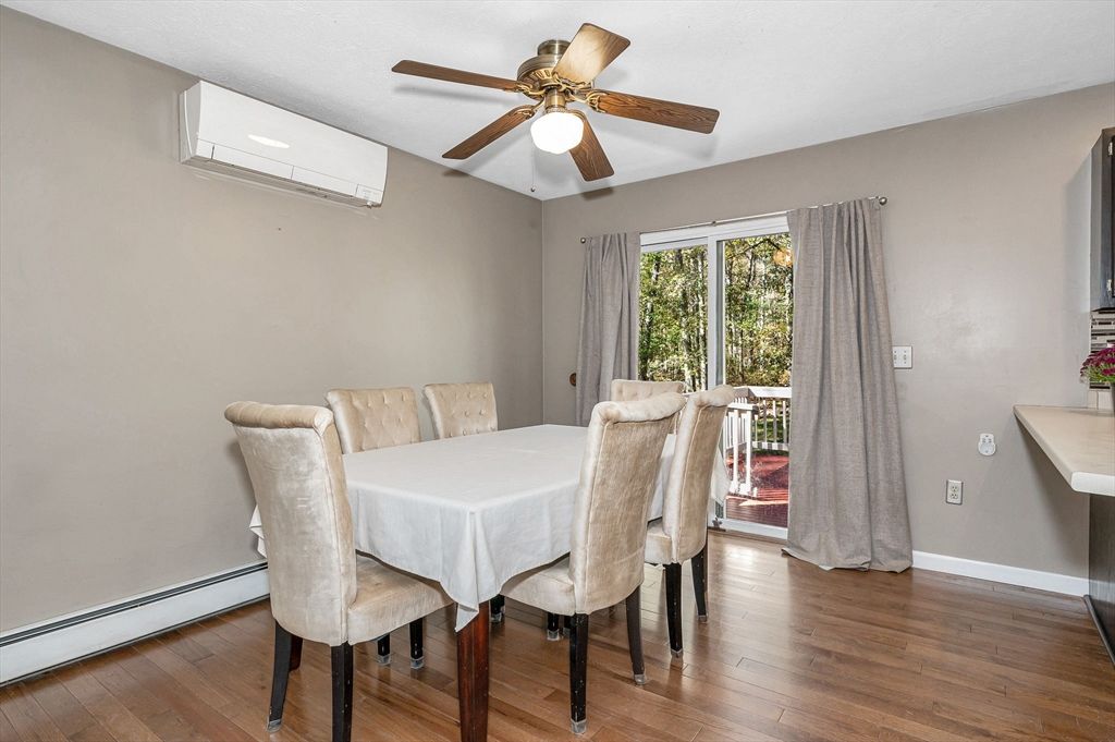 Dining room, Interior, Wood Texture Flooring