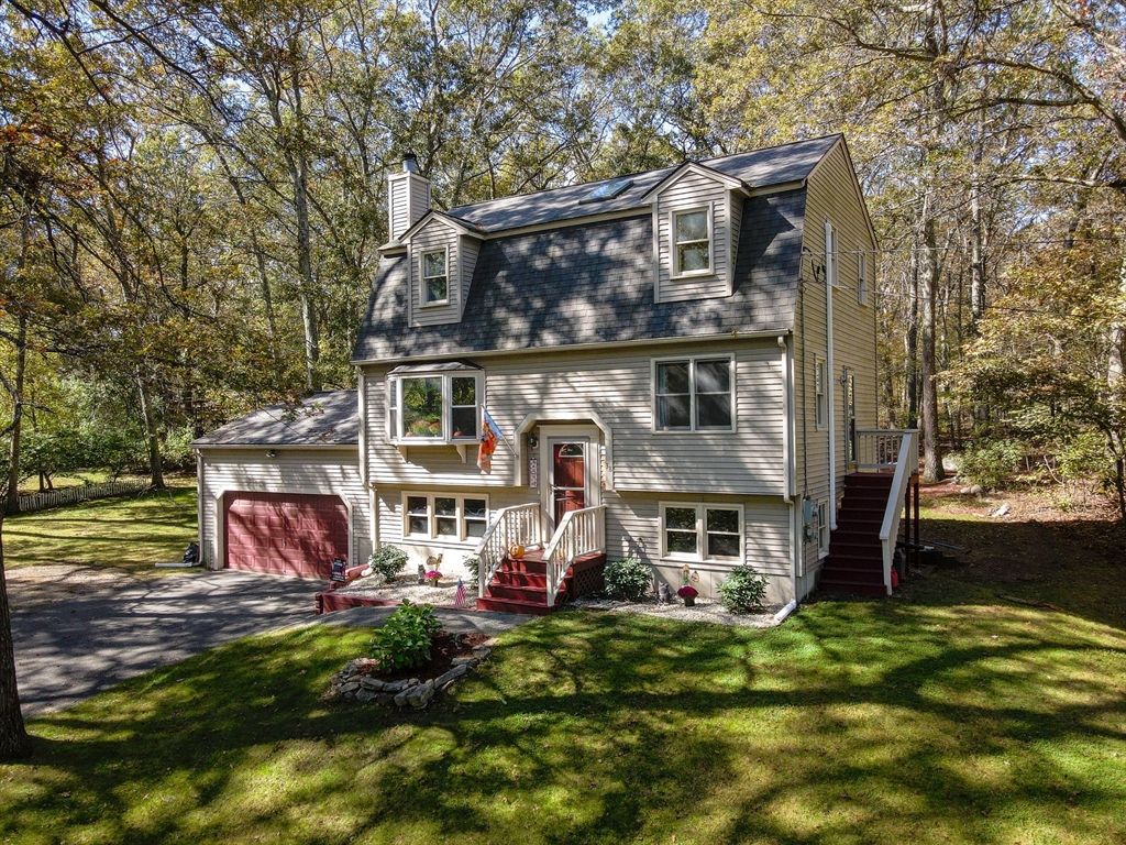Attached, Backyard, Exterior, Facade, Cape Cod