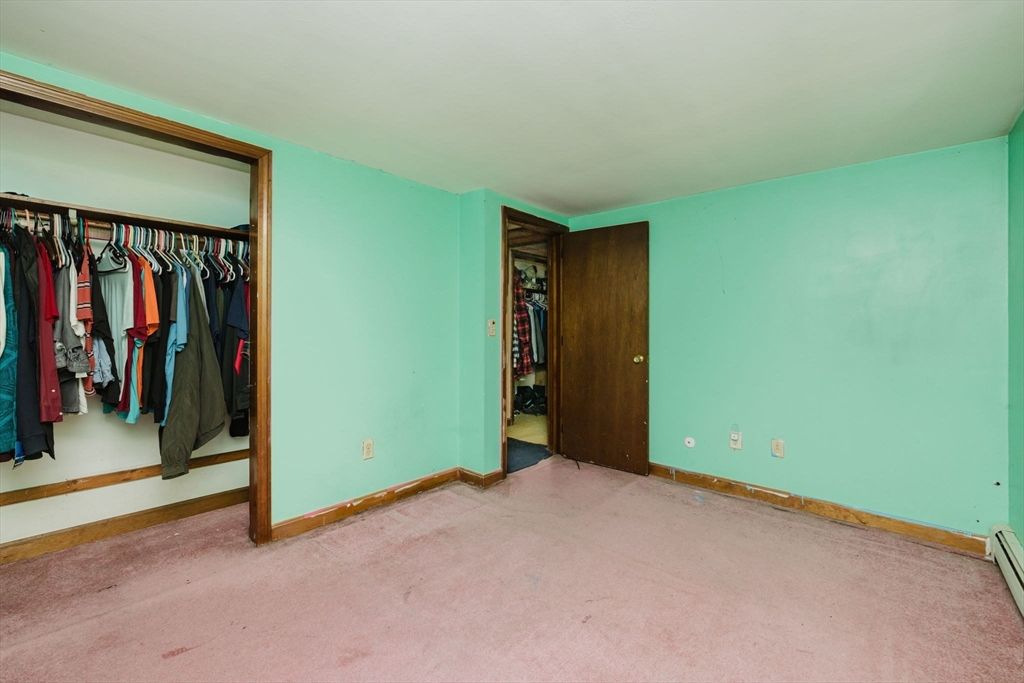 Empty room, Interior, Walk-in Closets
